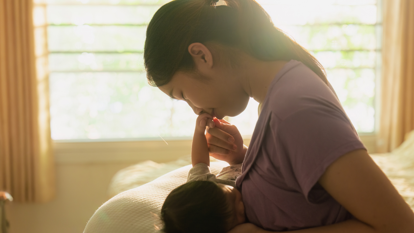 産後のバストケア徹底解説!!AカップがDカップに!いつからでもできるケア方法とおすすめケア商品紹介